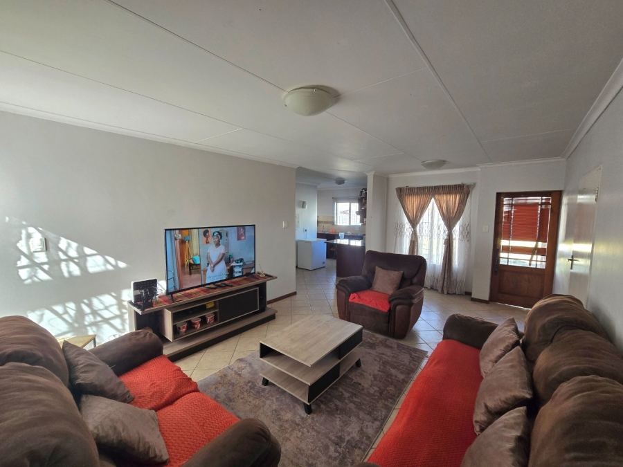 3 Bedroom Property for Sale in Hillside View Free State